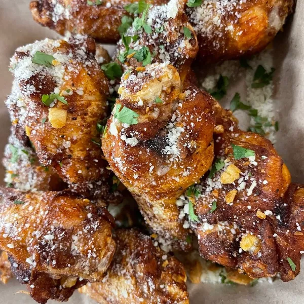 Hustle Wing Co.