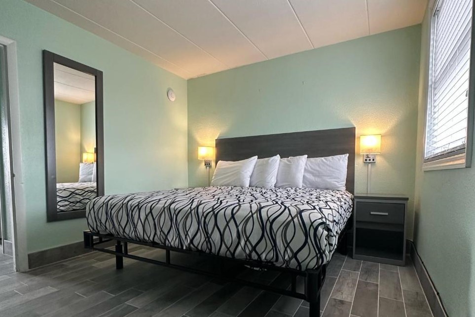 Royal Canadian Motel - Wildwood