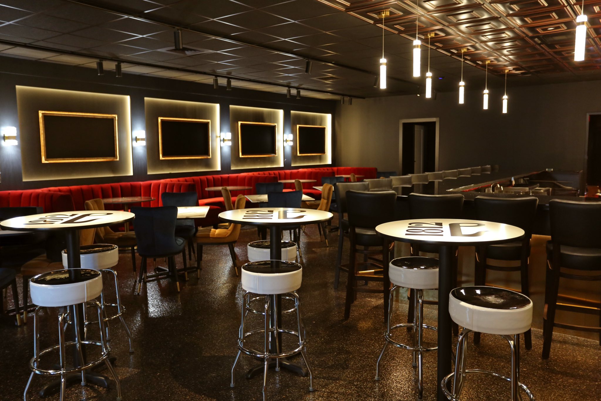 1812 Piano Bar