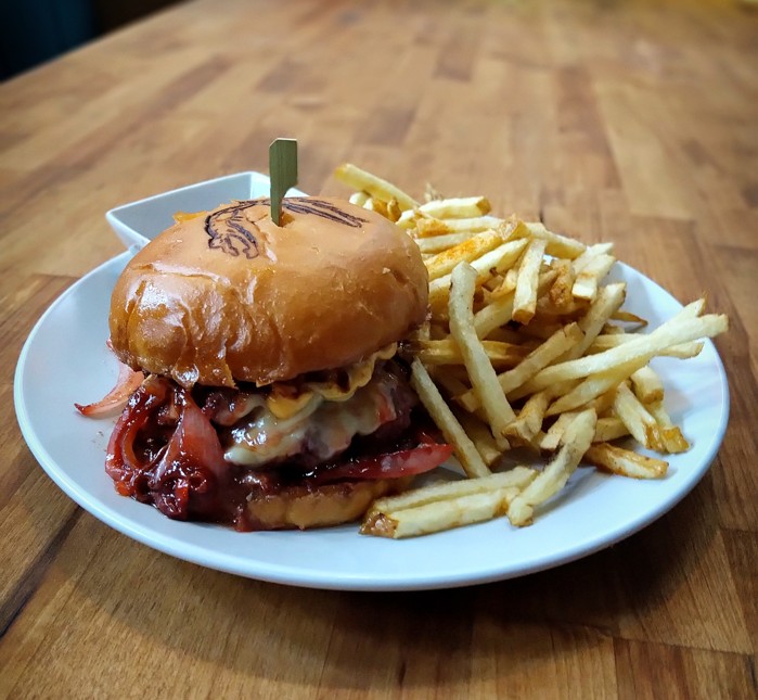 10th Island Tiki Bar and Grill